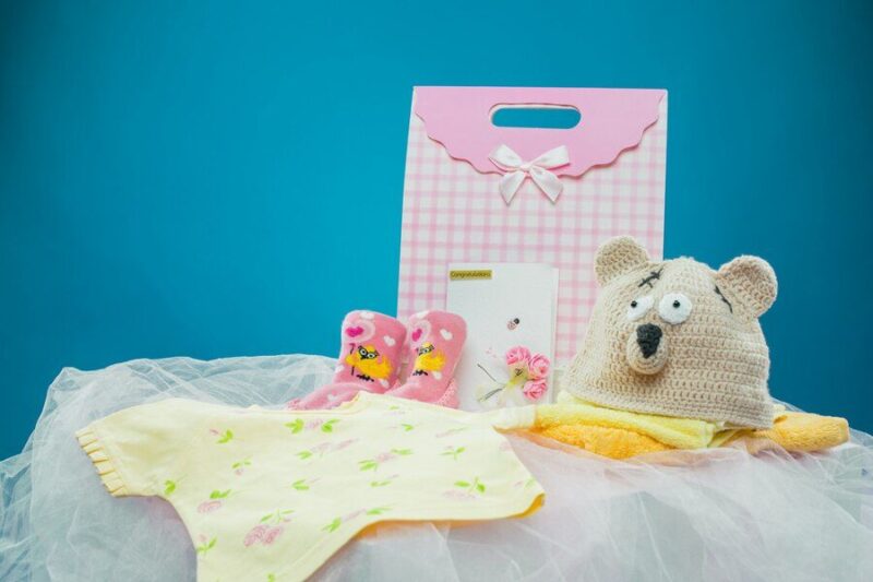 Tips to choose the best christening gifts