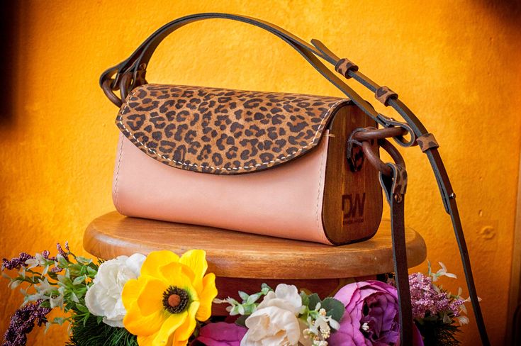 best anniversary gifts for her - handbag