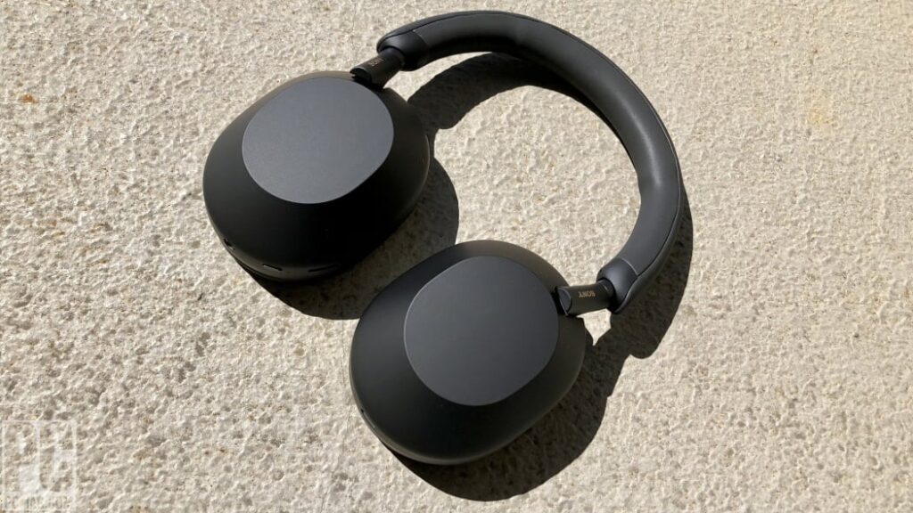 best birthday gifts for him - headphones