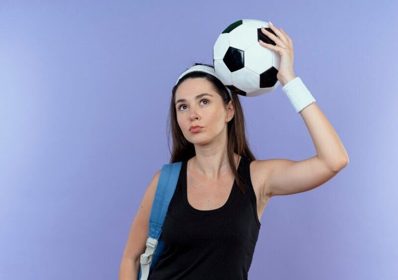 football gift ideas for woman