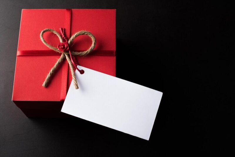 Adding gift cards to make your end of year teacher gifts more special