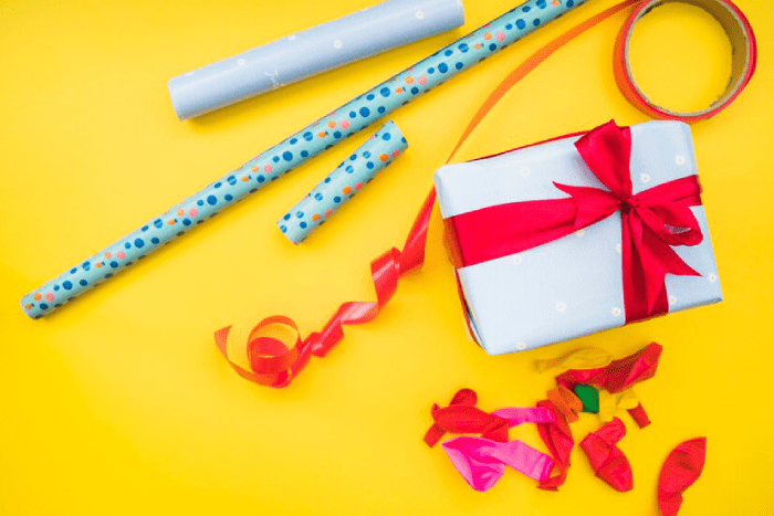 Gift Wrapping for Last Minute DIY Gifts to Teachers