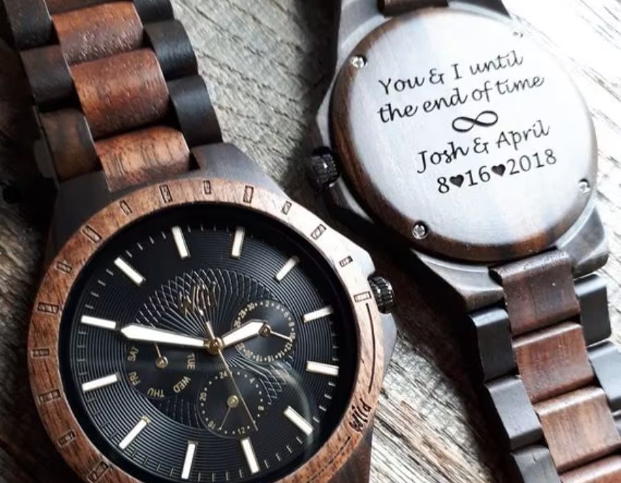 Photo-Engraved Watch: Timeless Memories