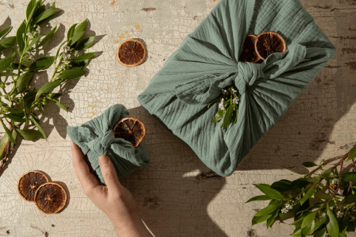 How to Creatively Wrap Your Gardening Gifts