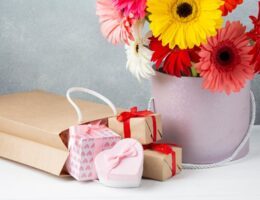 Gift ideas for 25th wedding anniversary