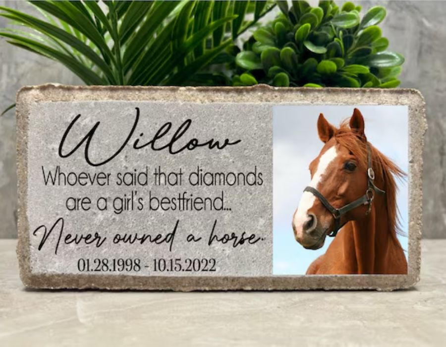 Collection of 30 Best Horse Memorial Gifts in Memory of Lasting Tributes